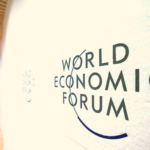 Davos 2023 : relever les défis systémiques grâce aux normes